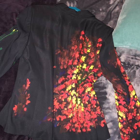 Escada jacket - Picture 9 of 15